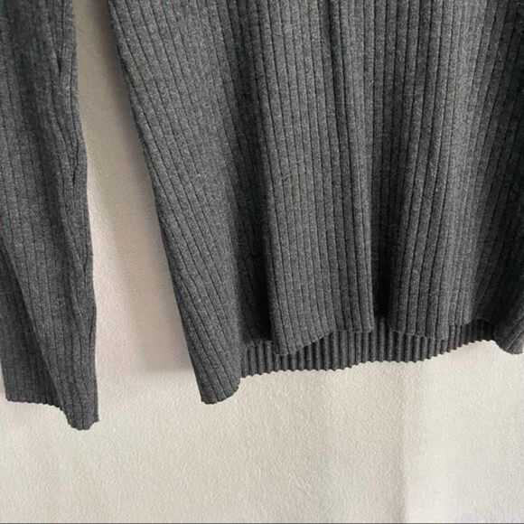 GNW Grey Long Sleeve Ribbed Sweater with Chainlink Keyhole Neckline - Picture 3 of 6